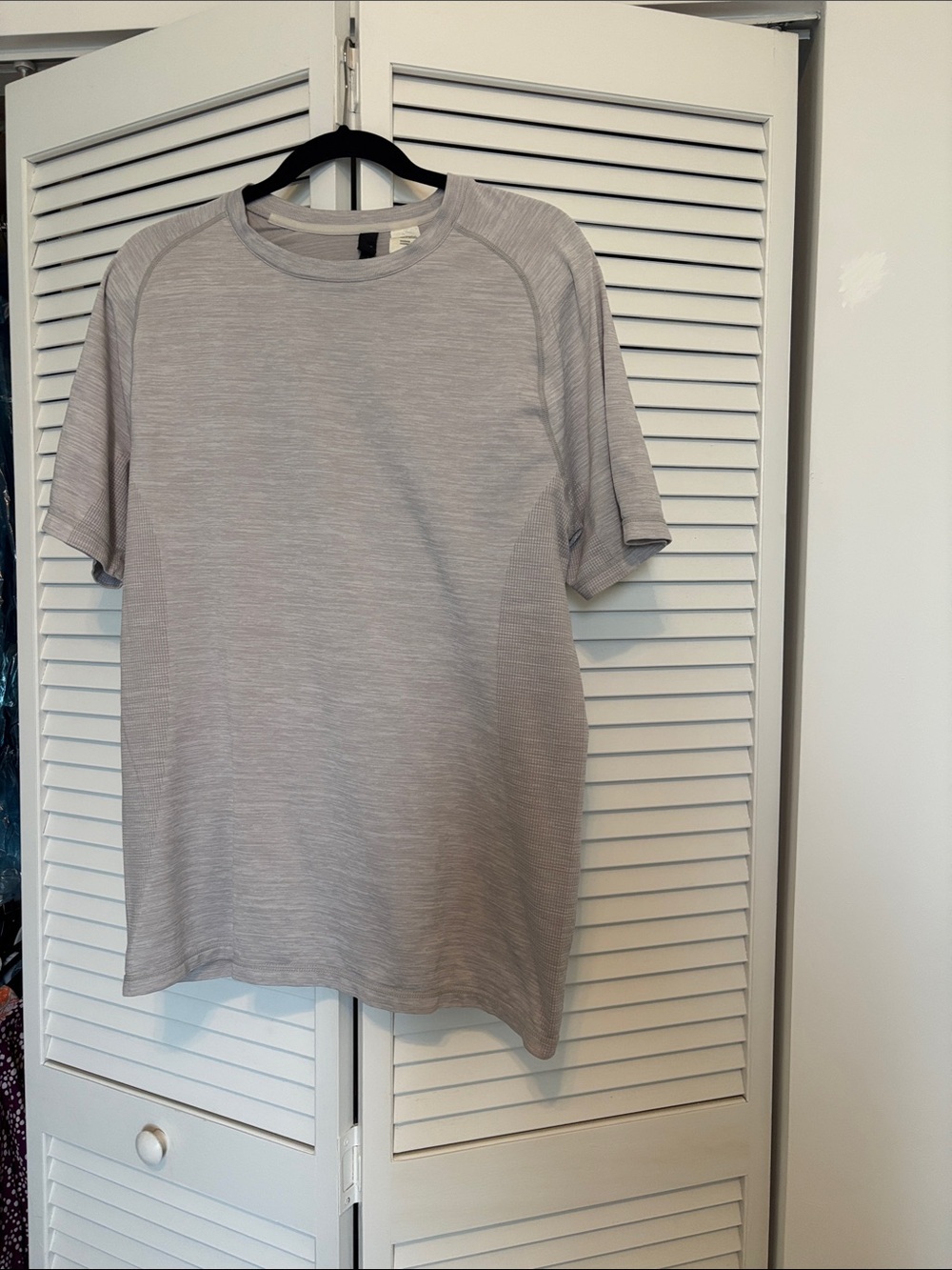 Z by Zella Men's Lightweight Crew Neck Short Sleeve Shirt - Light Gray